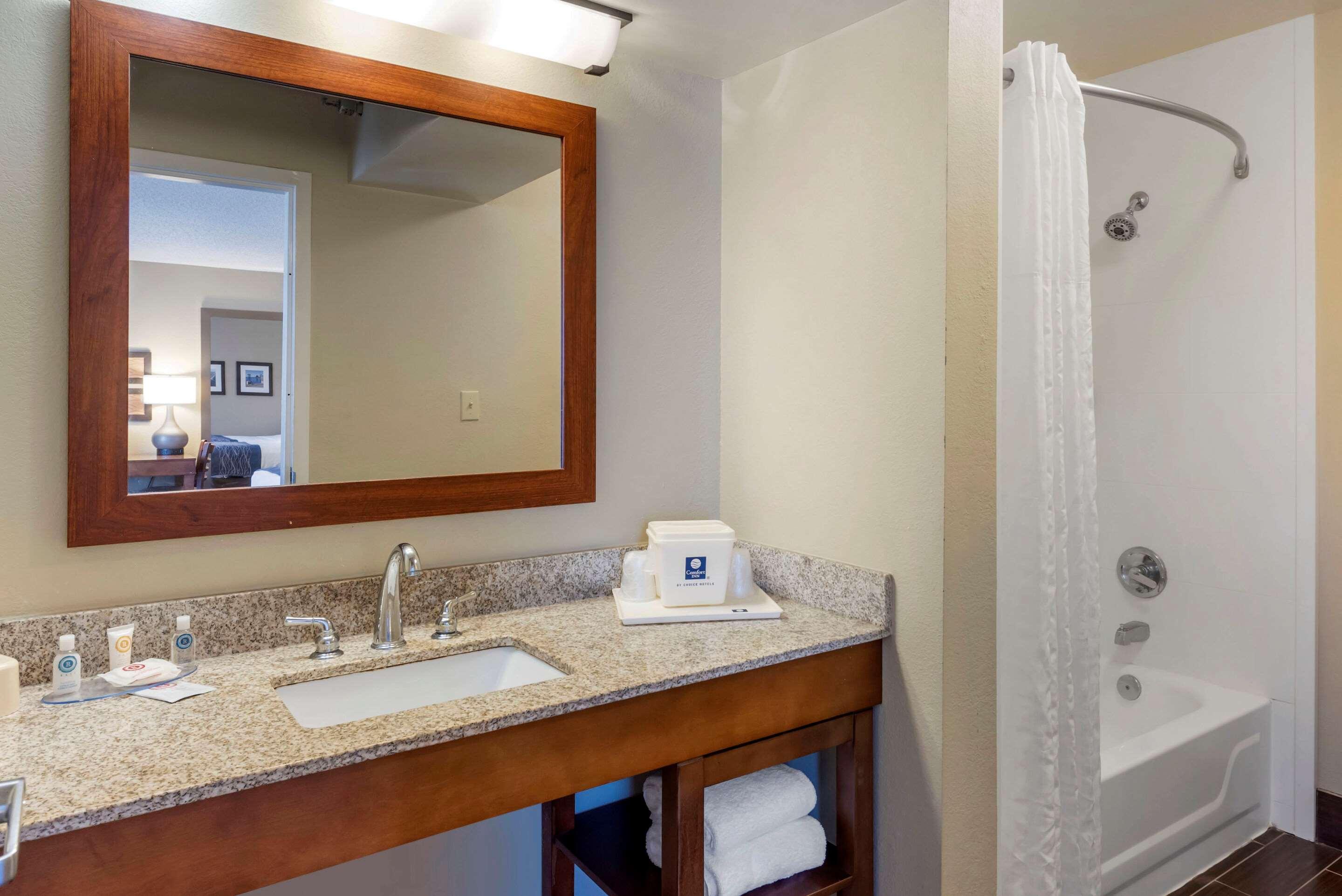 Inn Comfort Elizabeth Near 3*