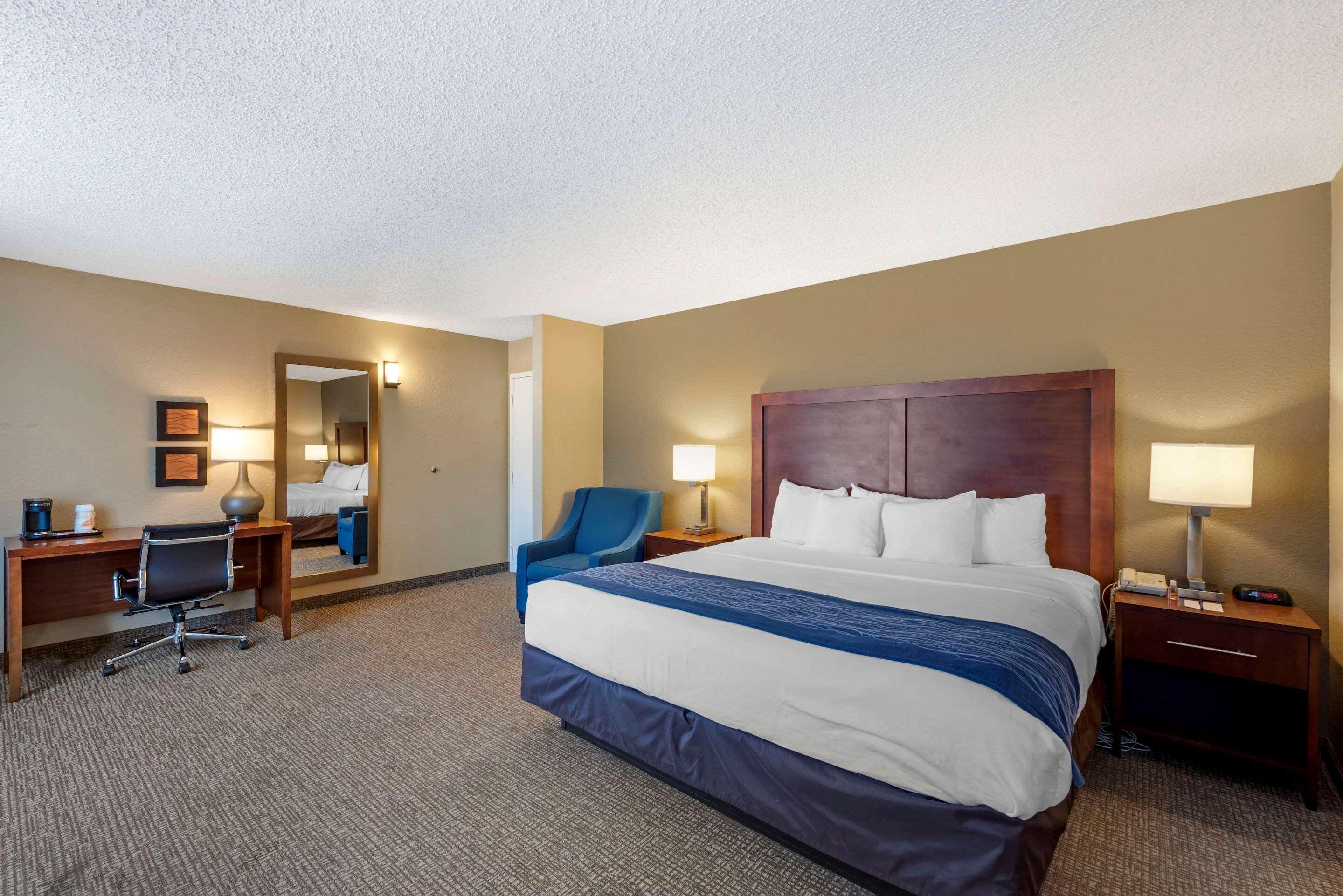 Comfort Elizabeth Near Inn 3*