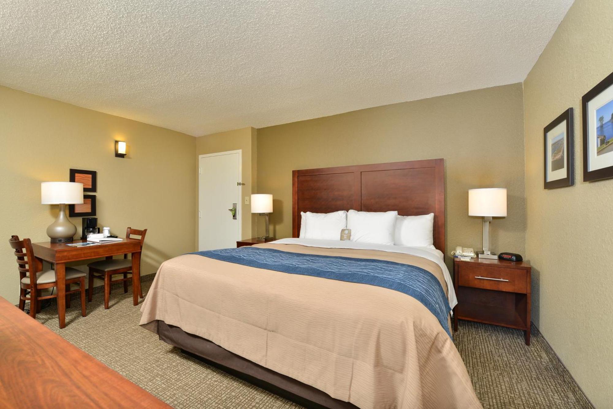 Comfort Elizabeth Near Inn 3*