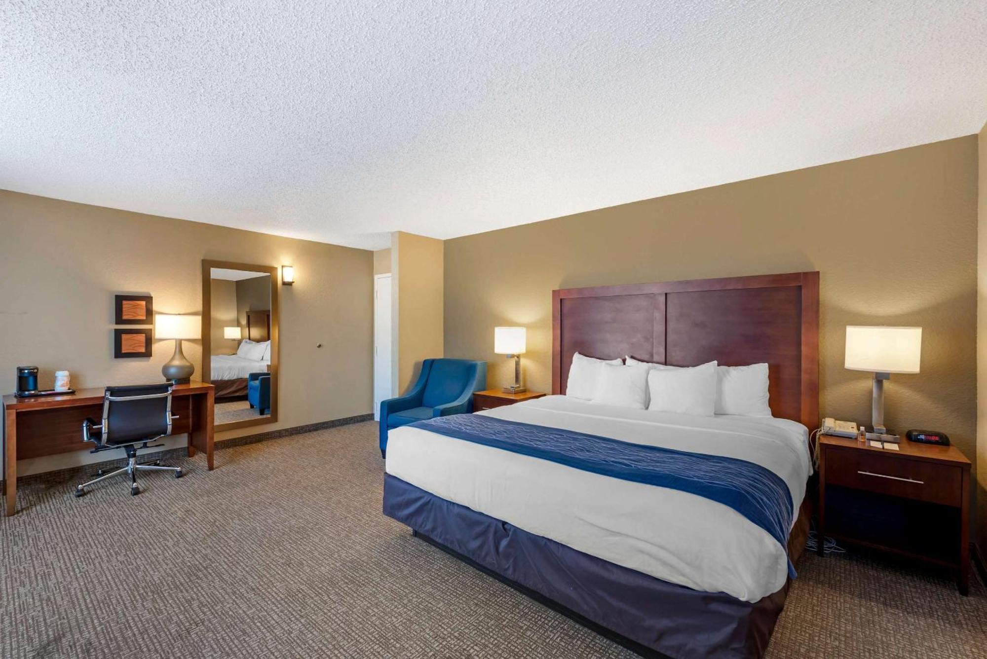Comfort Elizabeth Near Inn 3*